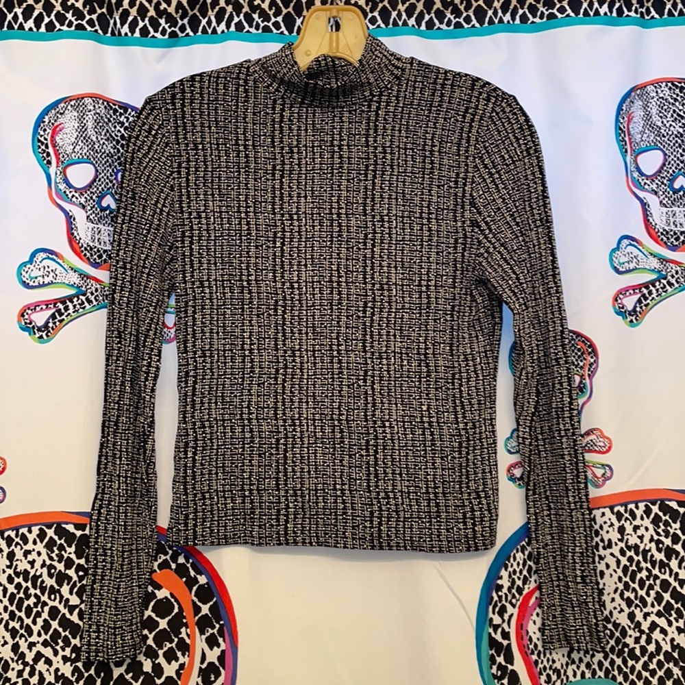 Es.se  brand vintage mock turtleneck crop top